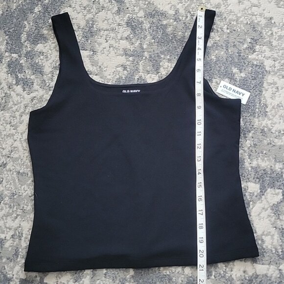Old Navy Black Fitted Sleeveless Tank Top - Picture 3 of 5